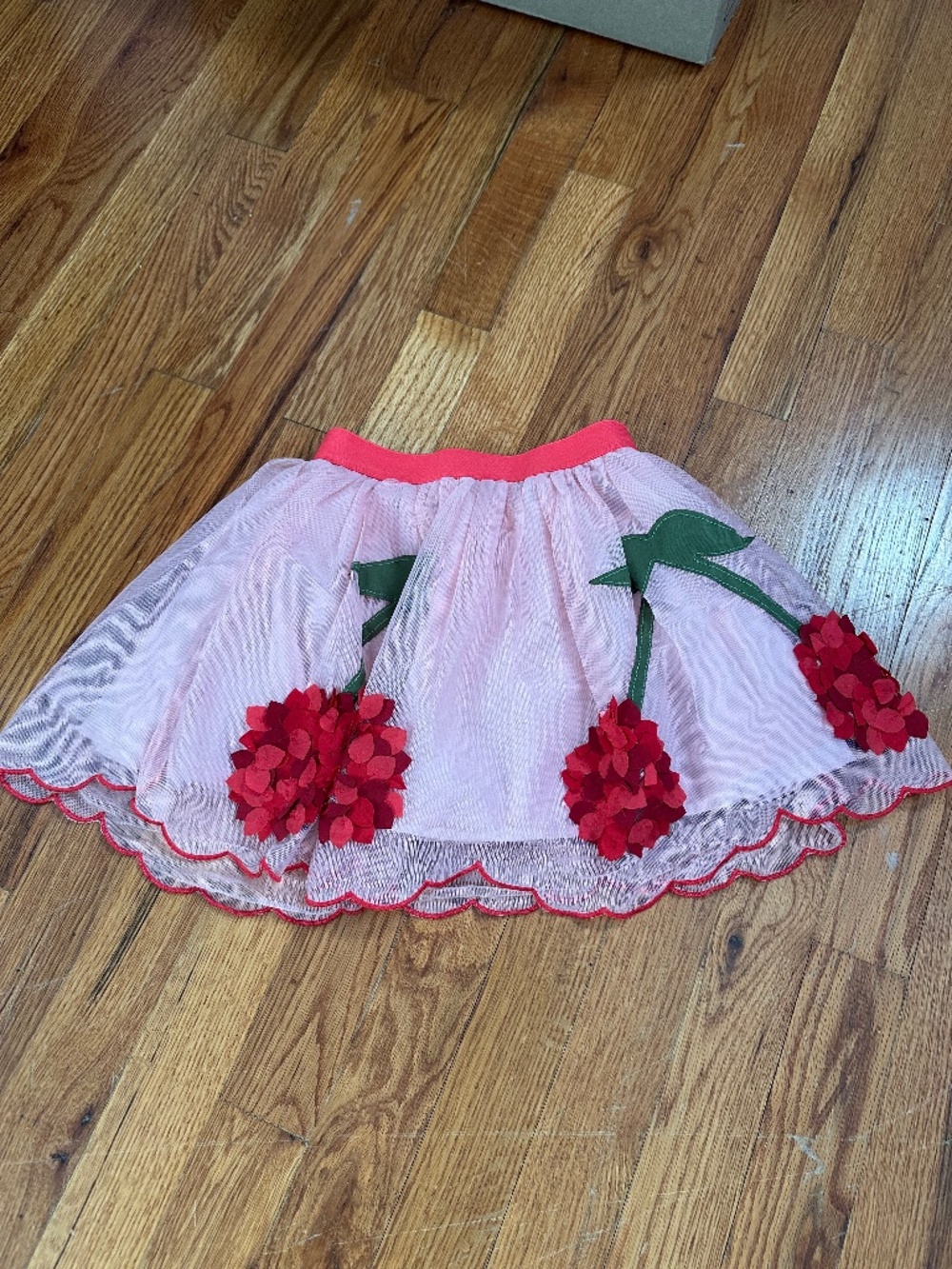 Mini Boden cherry appliqué skirt